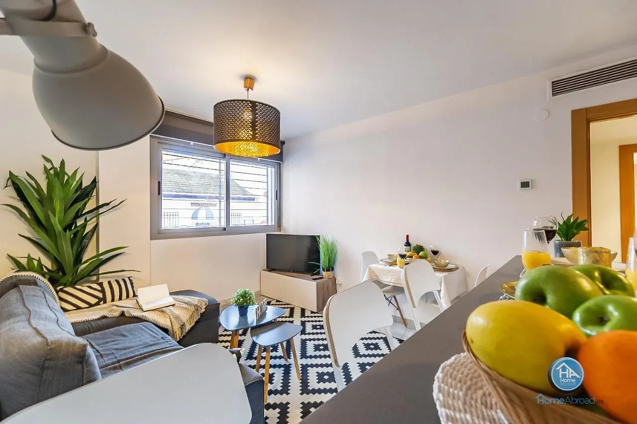 Daire Malaga Boutique Stay - Carlos Haya Area With Parking