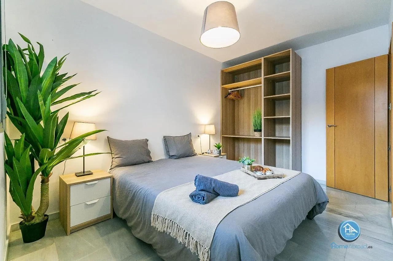 Malaga Boutique Stay - Carlos Haya Area With Parking Daire